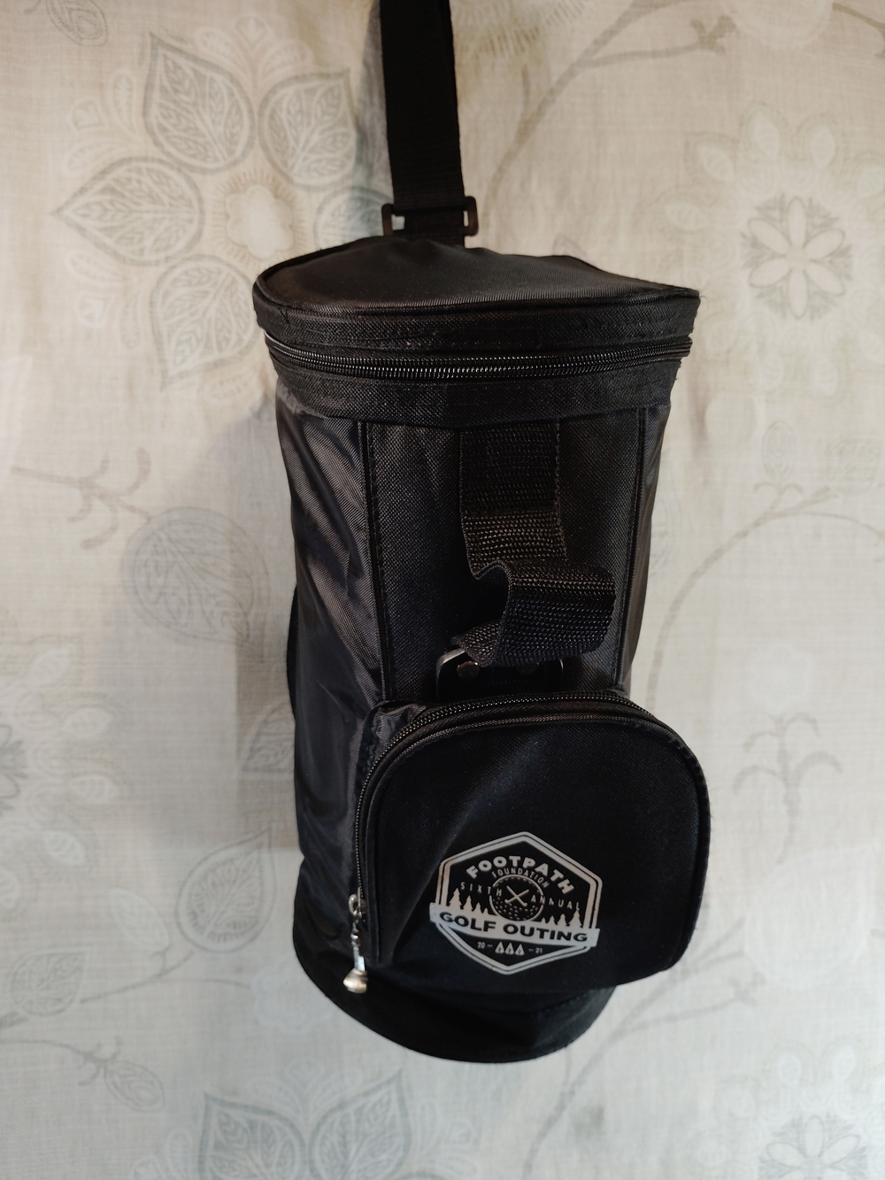 Black Insulated Cooler Bottle Carrier/Crossbody/Backpack Shape Like A Golf Bag